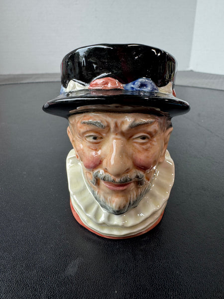 (G) Royal Doulton England Beefeater Toby Jug