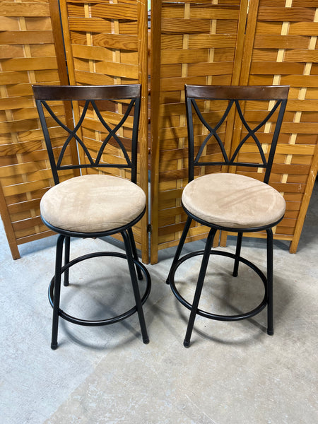 Cheyenne Industries, LLC Set of 2 Swivel Bar Stools