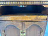 TV Console***HEAVY ITEM*** READ DETAILS ON PICK UP POLICY***