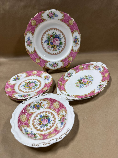 (D) 5 Piece Royal Albert Lady Carlyle Set
