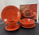 (L) Homer Laughlin Fiestaware 5-Piece Paprika Place Setting in Box