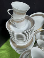 96-Piece Mikasa Tempo-Seventy Japan 5894 Midas Gold Filigree China Set