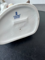(A) Lladro Spain 5197 Female Physician Porcelain Figurine AS IS (READ DESCRIPTION CAREFULLY)