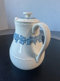 (A) Wedgwood Lavender on Cream Shell Edge Lidded Coffee Pot