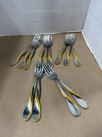 Oneida Golden Aquarius Silverware Set