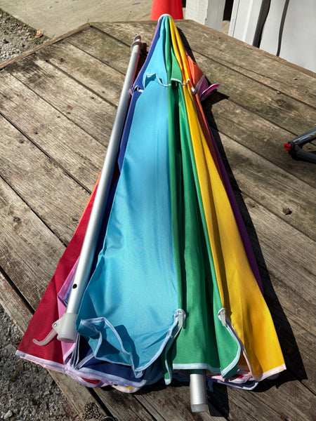 Beach Umbrella w/Carry Bag and Screw-In Pole