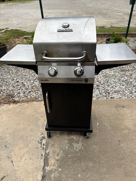 Char-Broil Gas Grill w/Cover
