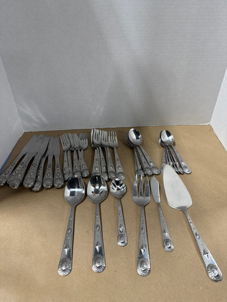 Wallace 18/10 Stainless TAOS 37 Piece Flatware