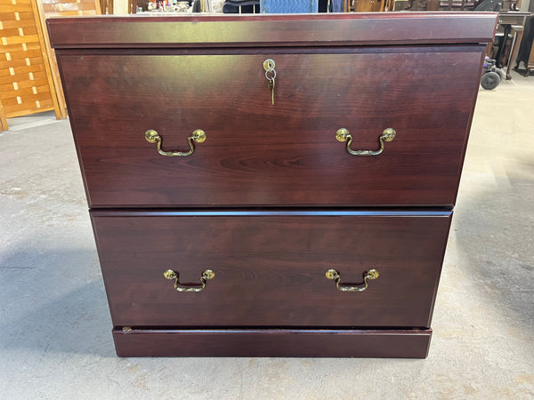 Particle Board File Cabinet with 2 Drawers and with Key***HEAVY ITEM***