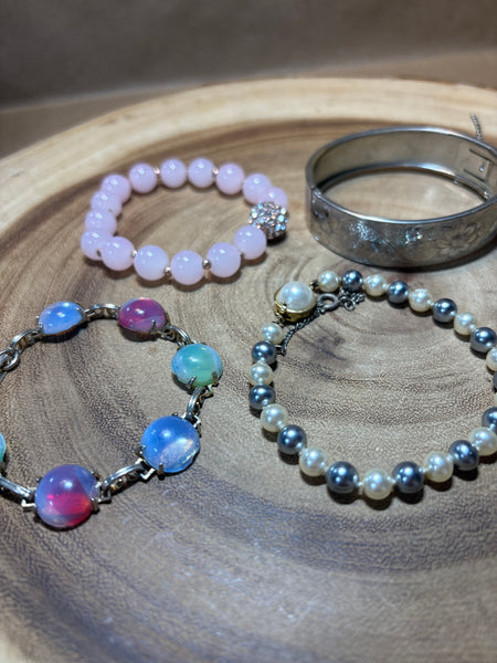 Bracelet Lot (4)