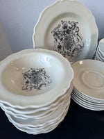33-Piece Williamsburg King’s Arms Tavern China Set