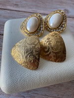 (B) Pair of Gold Tone Earrings