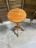 Round Pedestal Stand/Table