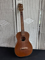 (A) Star Vintage 4-String Ukelele