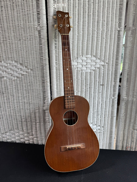 (A) Star Vintage 4-String Ukelele