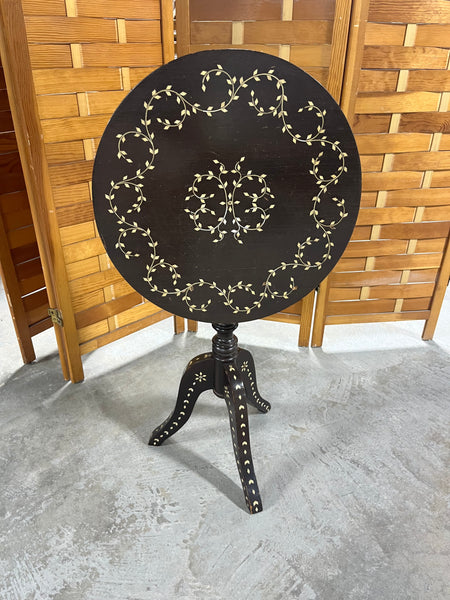 Inlay Tilt Top Table