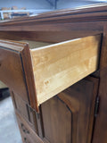 Ethan Allen Armoire***HEAVY ITEM***READ DETAILS ON PICK UP POLICY***
