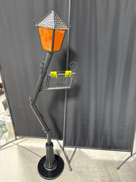 Halloween Flickering Lightpost Lamp WORKS