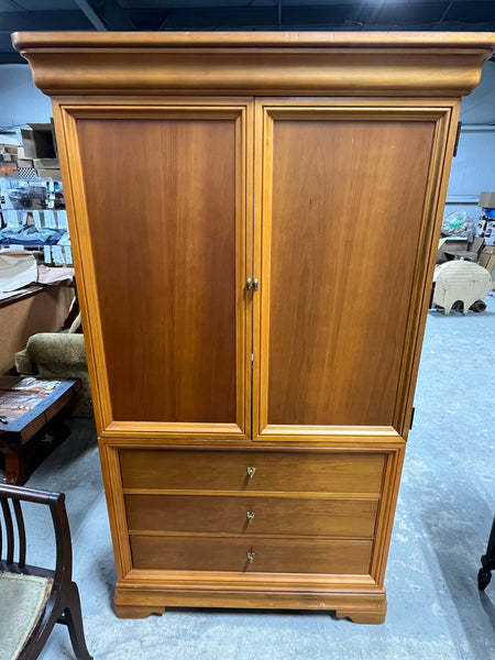 Thomasville Armoire