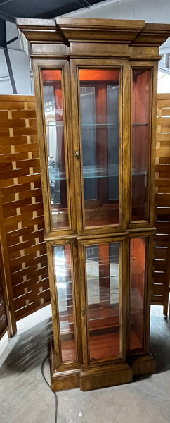 American of Martinsville Lighted Curio with (4) Glass Shelves ***HEAVY ITEM***