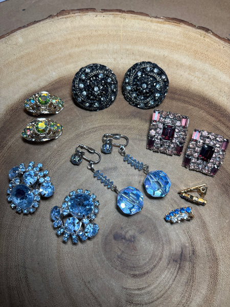 (B) Lot of Clip Earrings