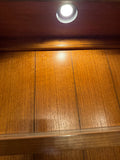 Liberty Furniture Industries Inc. 2 PC Oak Hutch***HEAVY ITEM***READ DETAILS ON PICK UP POLICY***