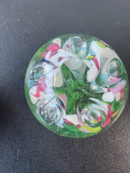 (C) Maude & Bob St. Clair Green Floral Art Glass Paperweight
