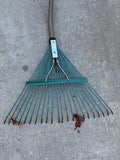 B-Ergonomic Leaf Rake