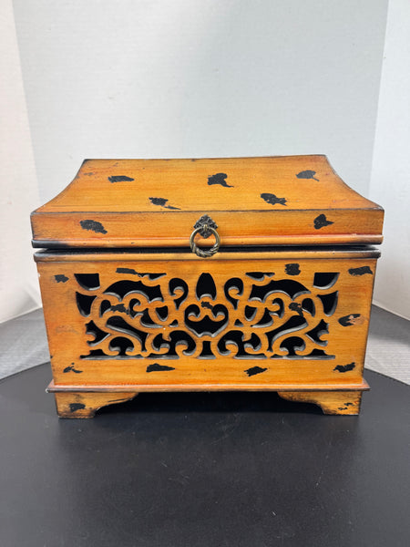 Kirklands Reticulated Distressed Wooden Keepsake Box