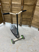 Bravo Pulse Slither Kick Scooter