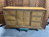 Thomasville Triple Dresser with Mirror***HEAVY ITEM***READ DETAILS ON PICK UP POLICY***