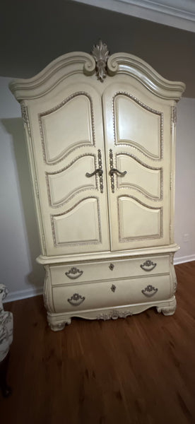 French Provincial Armoire by Thomasville ***HEAVY ITEM***