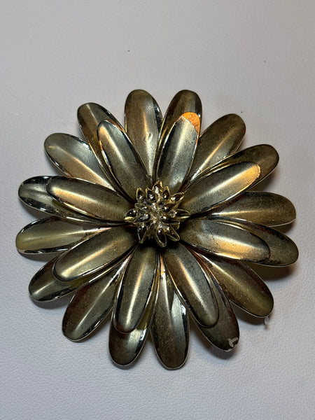 Gold Flower Pin