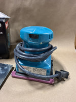 Makita B04550 Corded Finishing Sander With Box WORKS