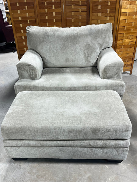 Ashley Furniture Oversized Chair with Ottoman ***HEAVY ITEM***