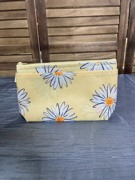 Thirty One Clear Clip Pouch, AM47 Butter Daisy