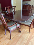 Drexel Dining Table with 2 Leaves, Table Pads and 8 Chairs***HEAQVY ITEM***READ DETAILS ON PICK UP POLICY***