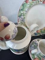 9-Piece Villeroy & Boch Catalina China Set