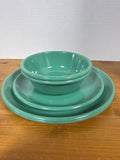 5-Piece Turquoise Green Rubbermaid Dishes (B)