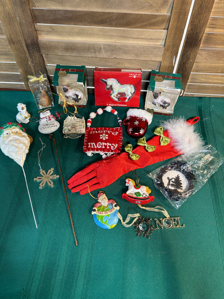 B-Lot of Christmas Ornaments