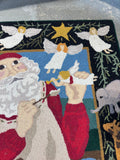 (C) Claire Murray & Nancy Thomas Kindred Spirits Collection: Folk Art Santa Wool Hook Accent Rug