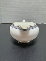 (H) Wedgwood England Palatia R4700 Greek Key Bone China 146 Shape Creamer