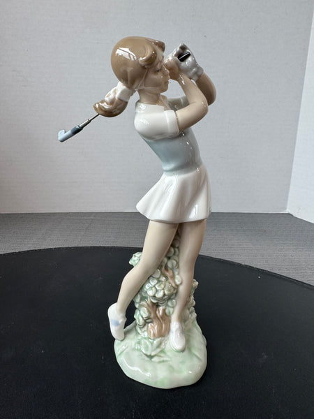 (D) Nao by Lladro Spain Woman Golfer Porcelain Figurine