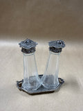 La Contessa Frog On Lilly Pad Salt And Pepper Shakers With Tray