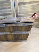 Harry And David Wooden Basket With Faux Leather Handles