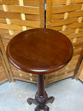 Lightweight Pedestal with Pineapple Accent