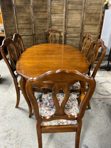 Ethan Allen Dining Table, 2 Leaves, 6 Chairs, and Table Pads