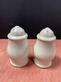 (B) Set of 2 Pfaltzgraff “Yorktowne” Salt and Pepper Shakers Without Stoppers