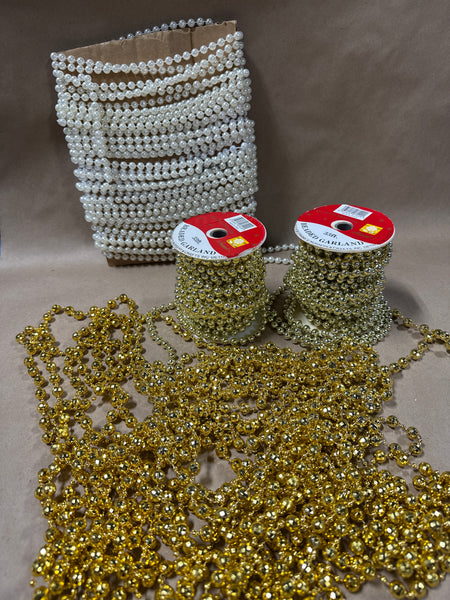 Lot Of Christmas Bead And Pearl Garland