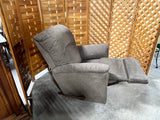 La-Z-Boy Rocking Recliner***HEAVY ITEM***Read Description***